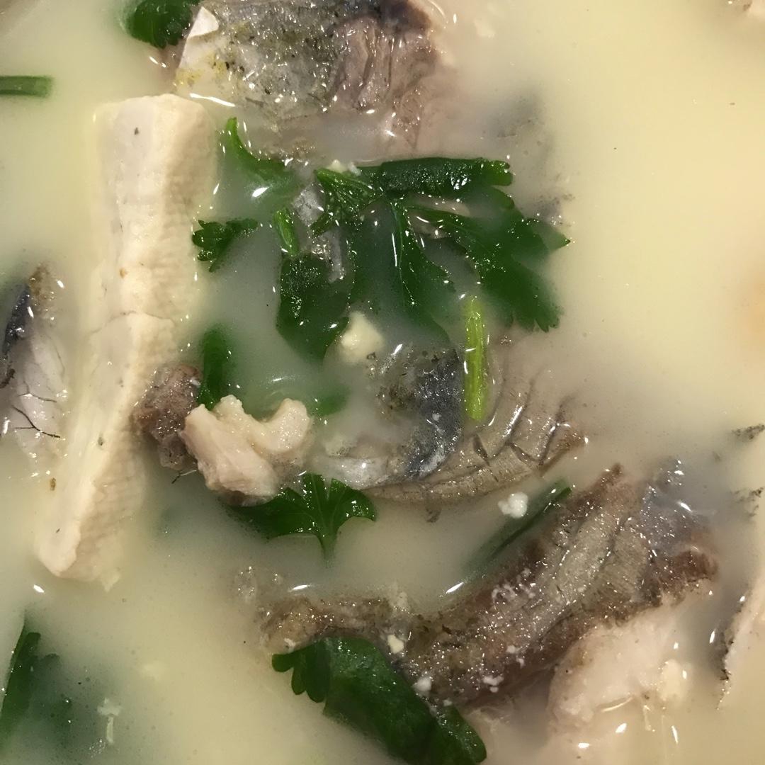 鲫鱼豆腐汤