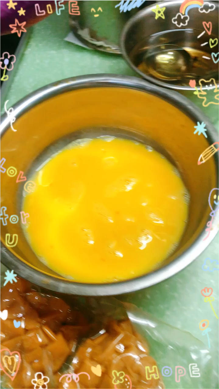 萝卜干 煎蛋  —  一款超级美味的下酒小菜