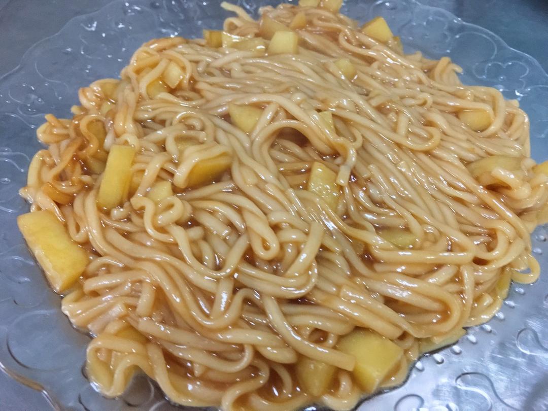 土豆焖面