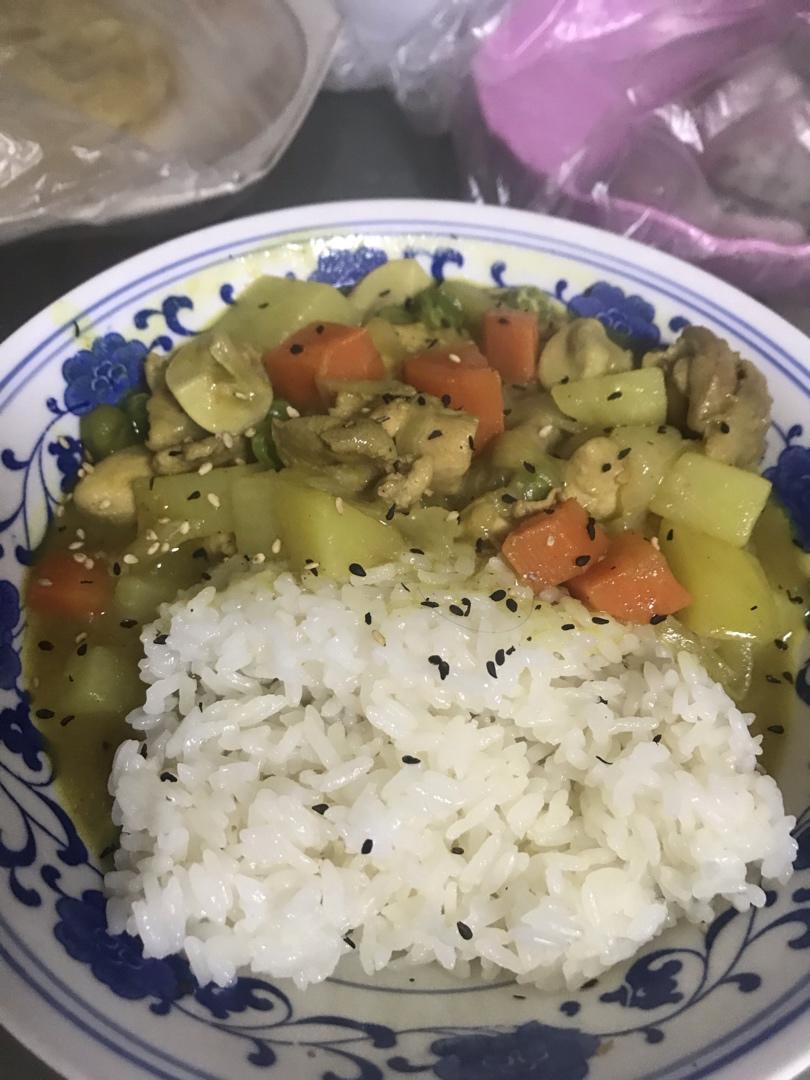 百梦多鸡肉咖喱饭