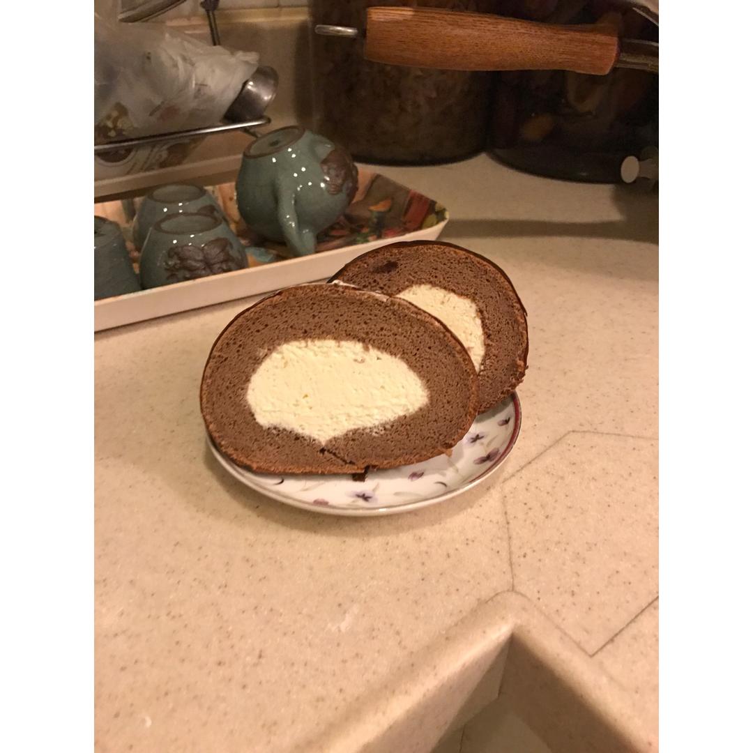 超浓郁卷不裂的巧克力蛋糕卷