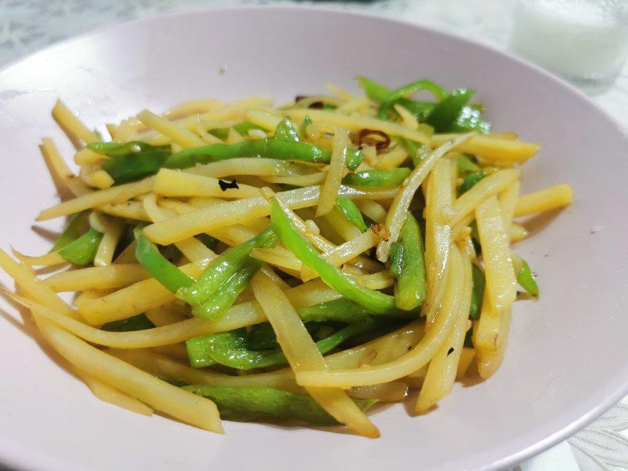 青椒土豆丝（炒制不粘锅，入口不软烂）