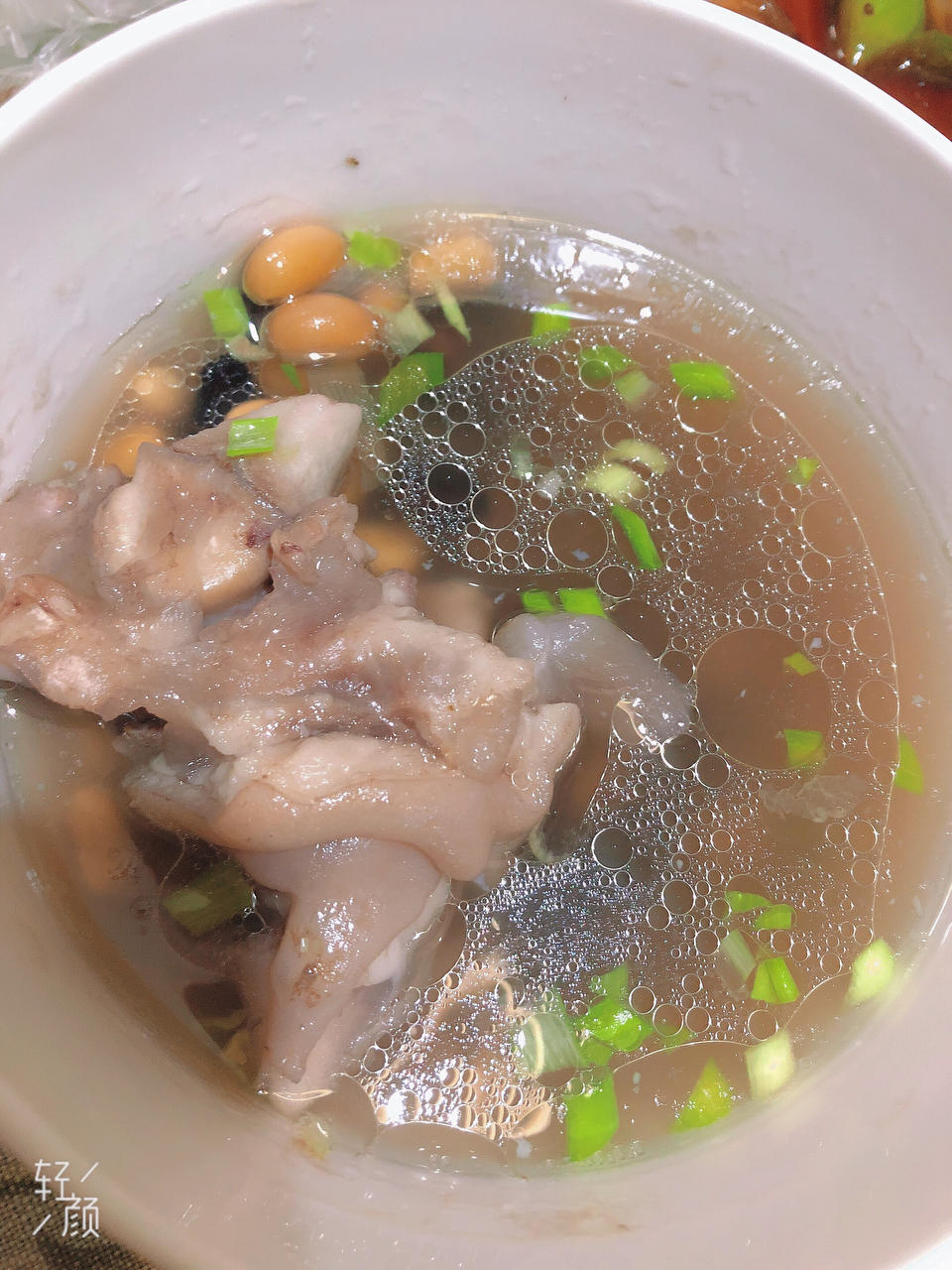 不油不腻不骚的清汤黄豆炖猪蹄猪脚汤
