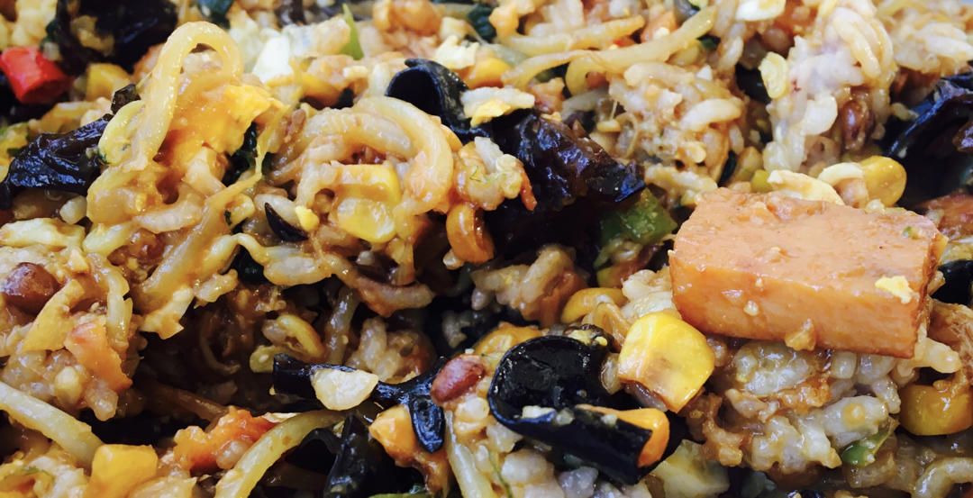 老式东北鸡蛋拌饭