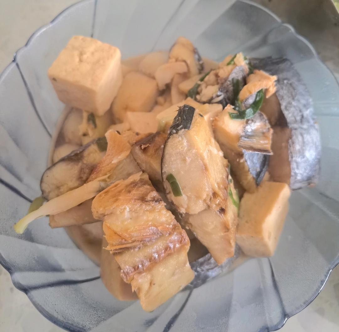 鲅鱼炖豆腐