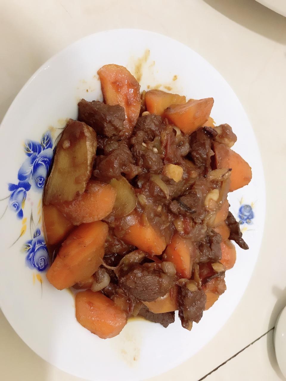 红烧牛肉土豆 （独家秘制）