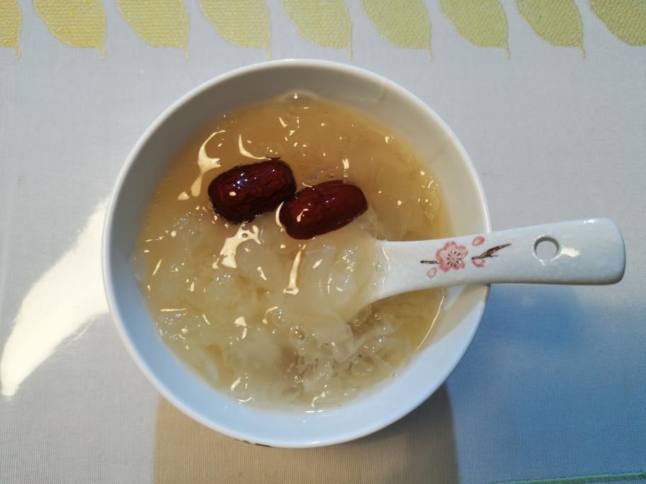 银耳红枣羹