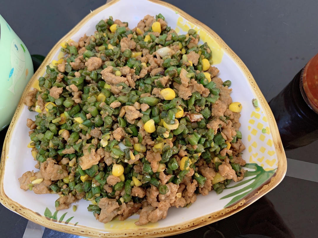 肉沫豆角下饭菜