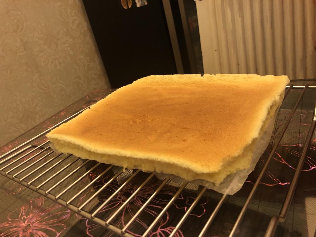 不开裂不回缩不掉皮的酸奶水浴法蛋糕