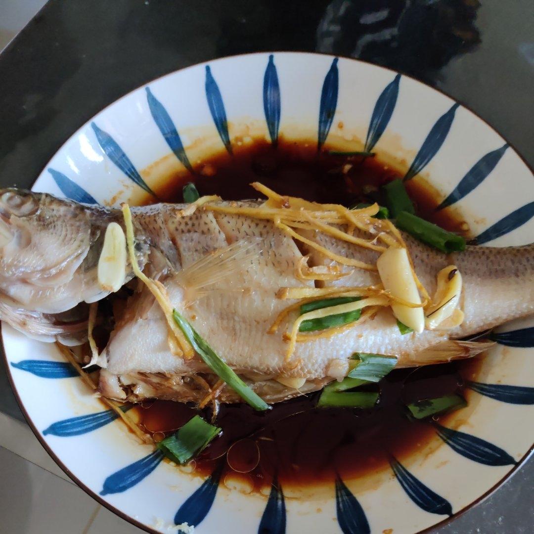 清蒸鲈鱼