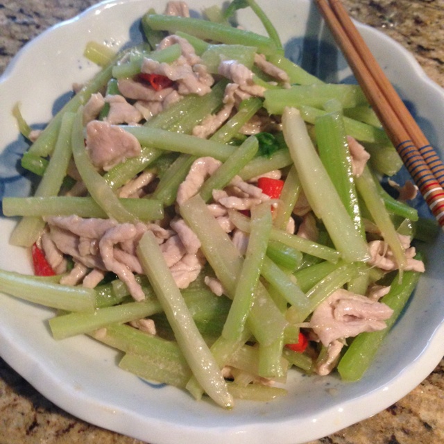 芹菜炒肉片
