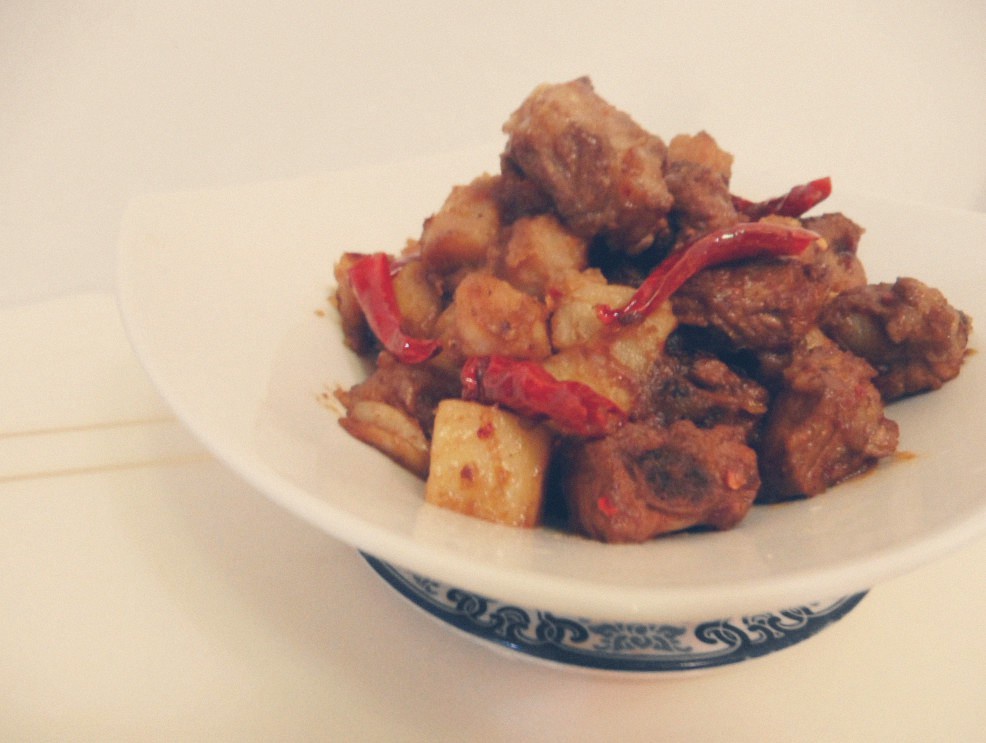 土豆焖排骨