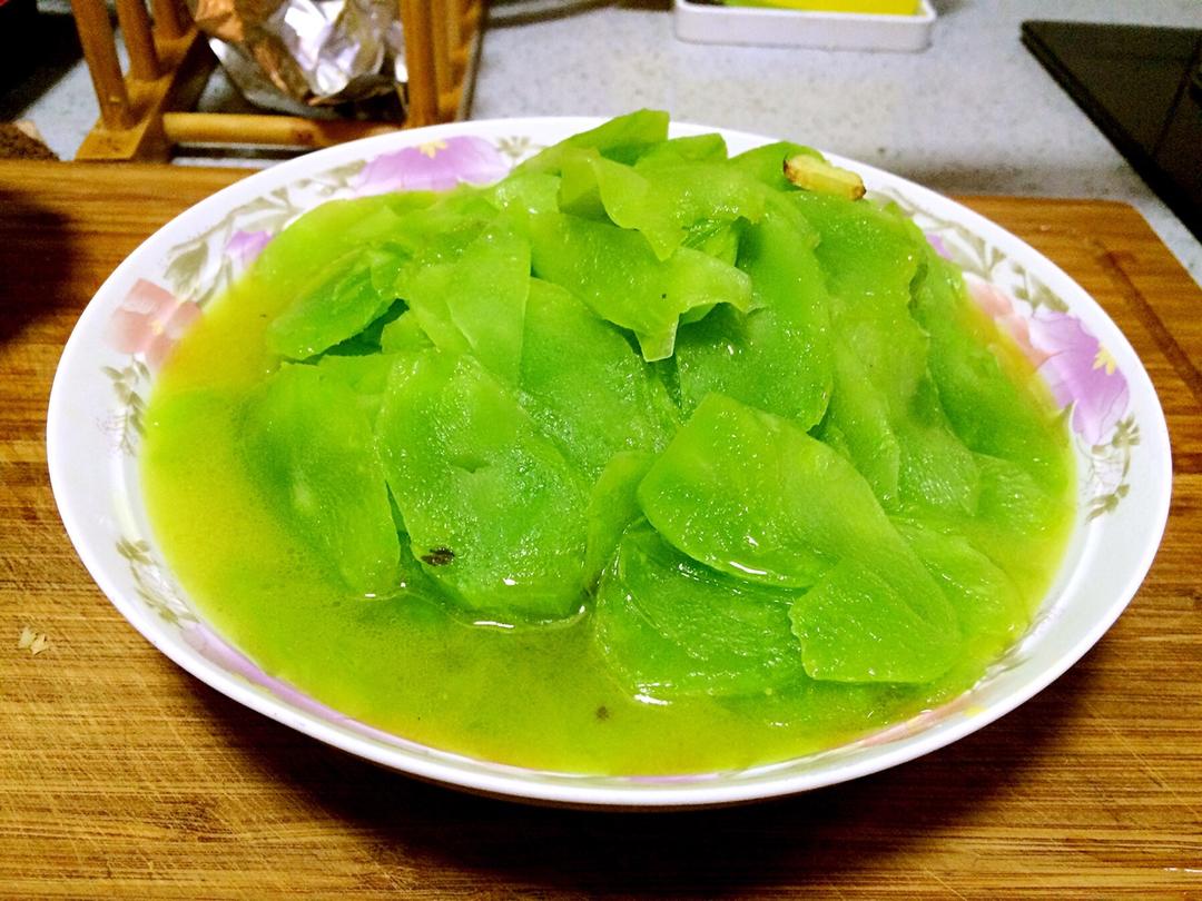 张妈妈的厨房做的清炒莴笋