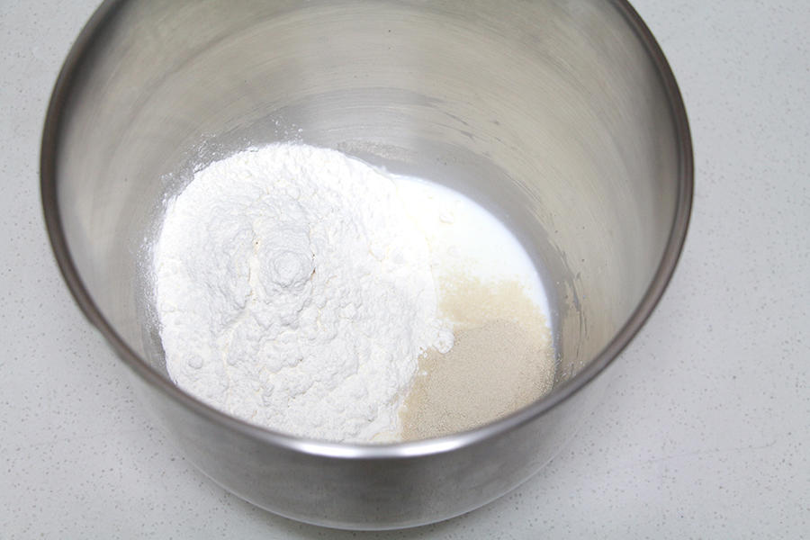 纯奶手撕吐司的做法 步骤1