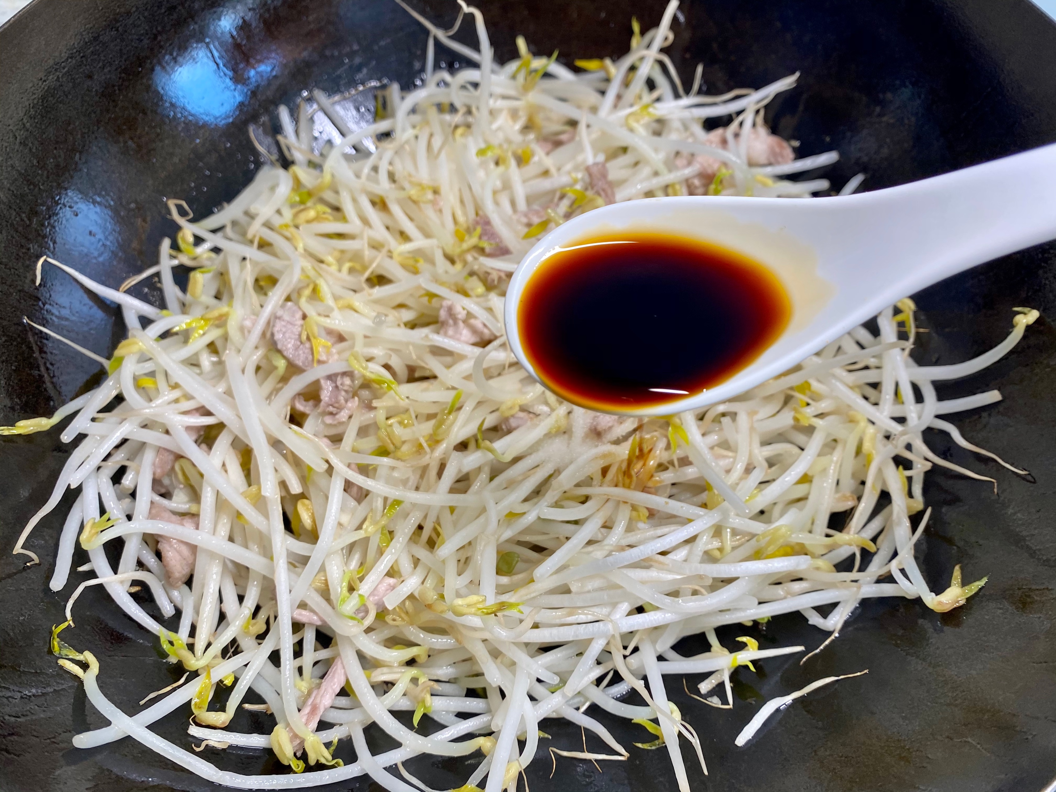 韭菜豆芽炒肉丝🔥的做法 步骤10