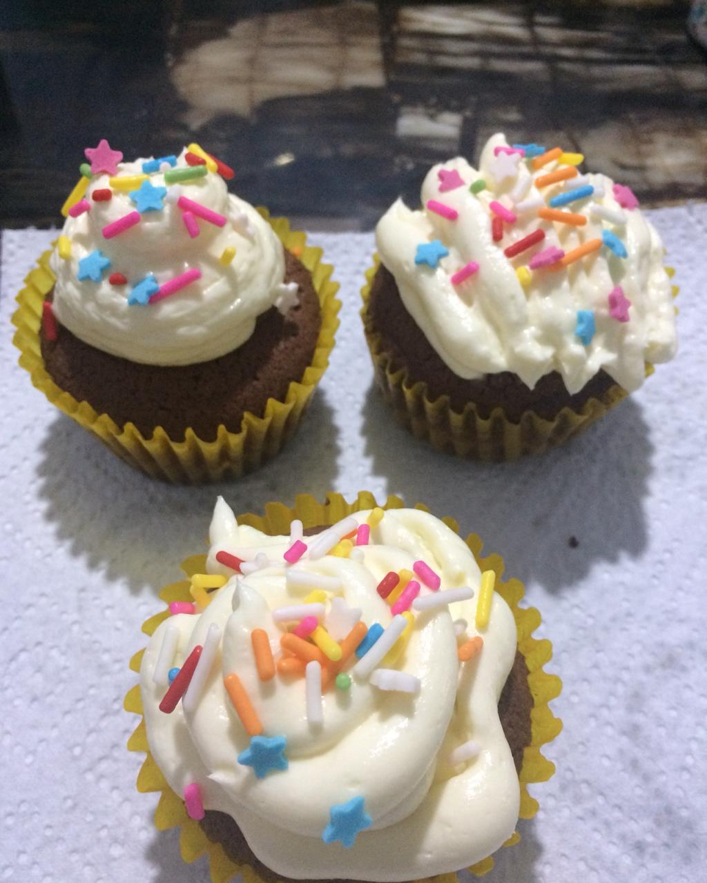 奥利奥杯子蛋糕 Oreo Cream Cupcakes
