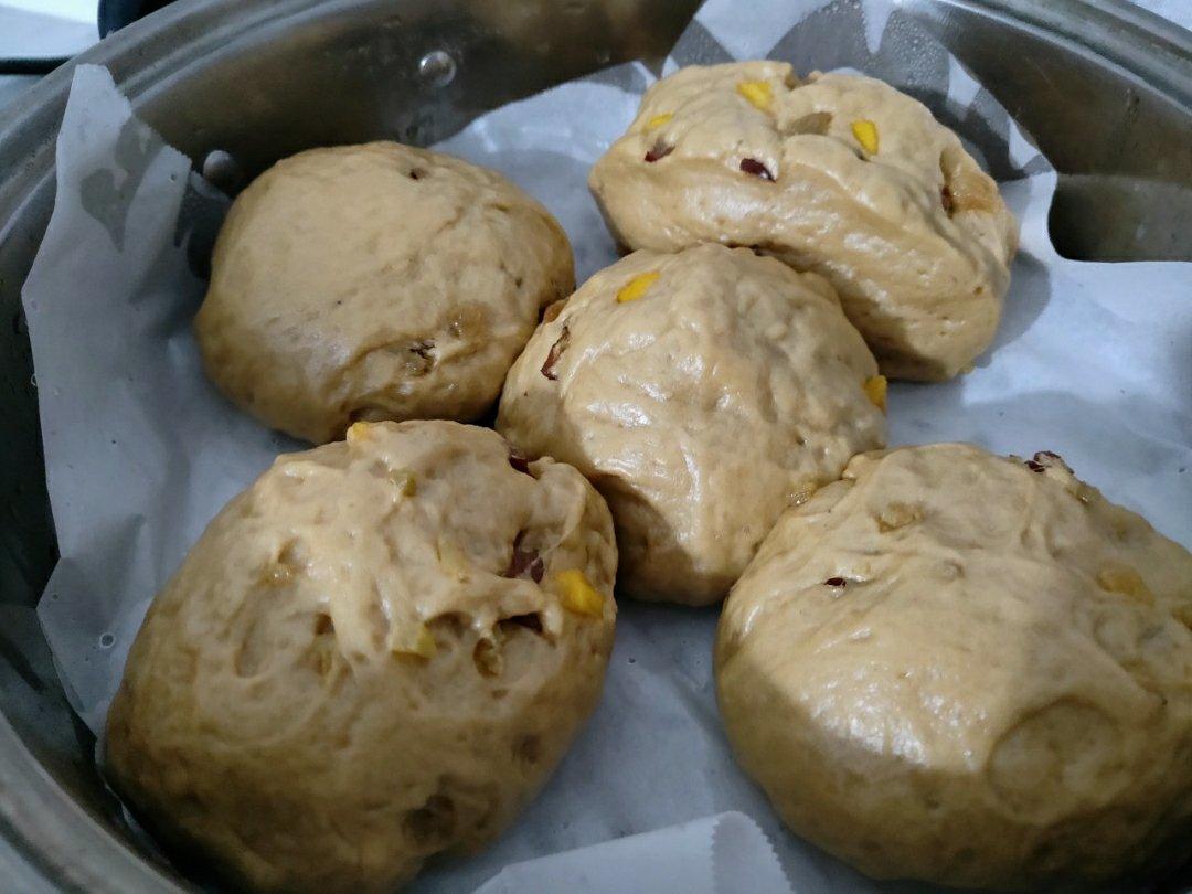 红糖红枣枸杞核桃馒头