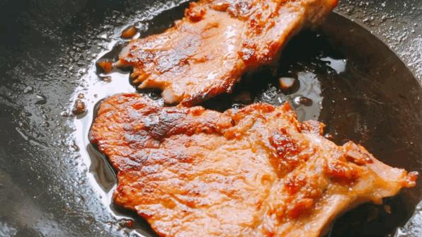 煎猪扒（超简单）和其他的猪扒在这食谱的最下面
