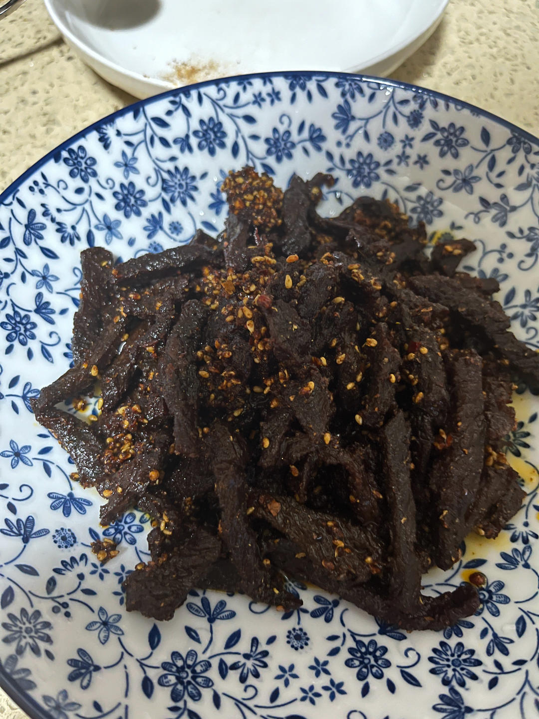 零嘴☺️越嚼越香的“麻辣牛肉干”