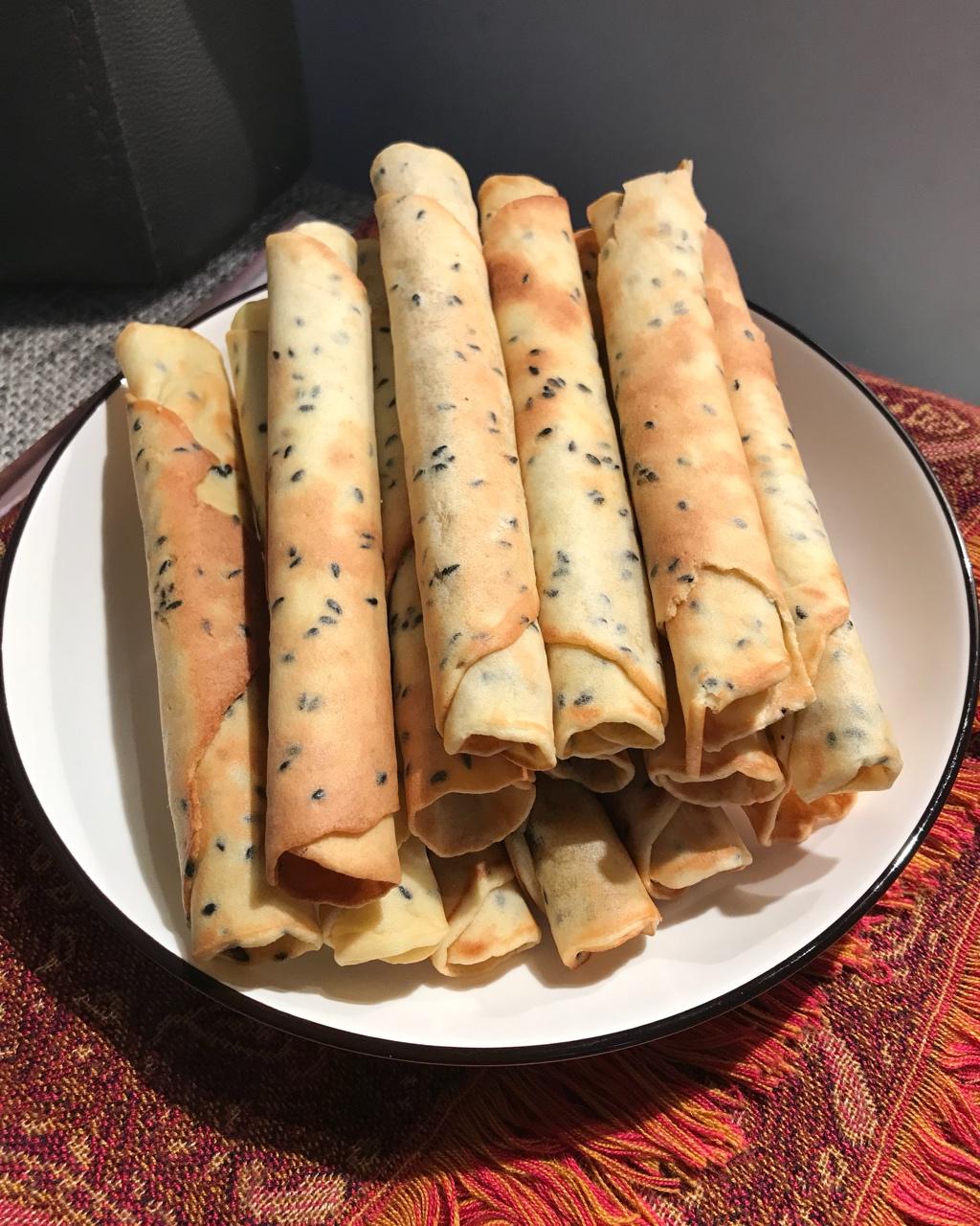 堂妈教你做脆脆的黑芝麻蛋卷