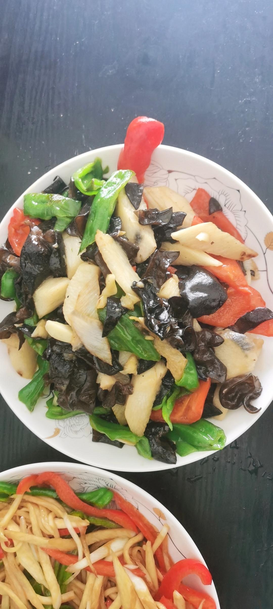 厨师长教你：“山药炒木耳”的家常做法，清爽解腻，营养美味