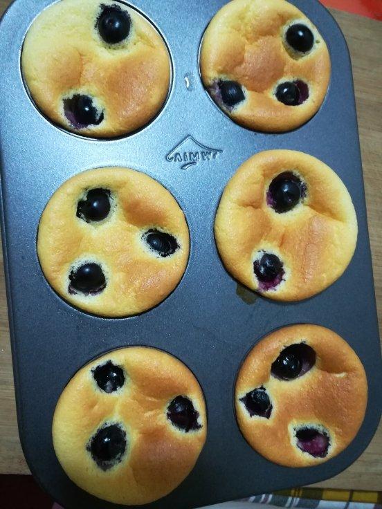 蓝莓戚风小蛋糕