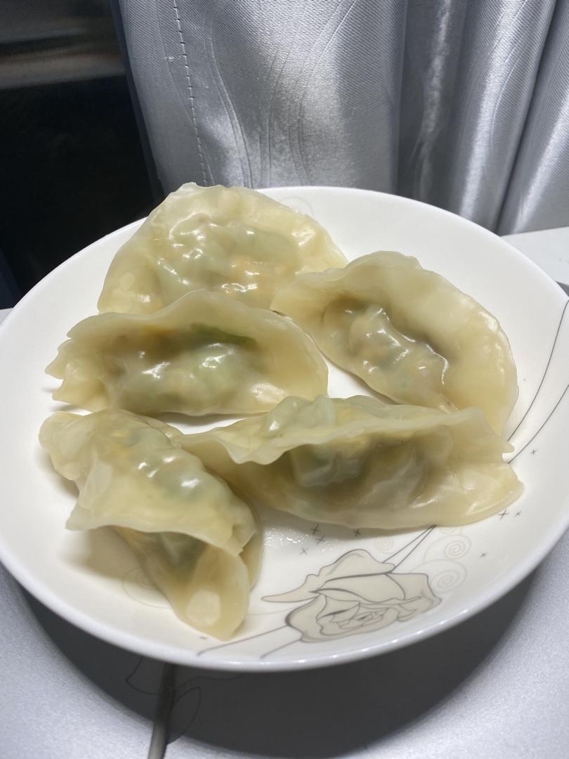 西葫芦鸡蛋馅儿饺子(内有柳叶饺子手法视频)
