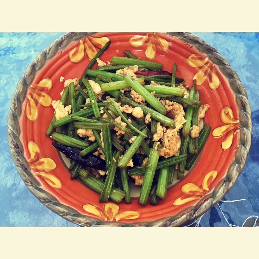 芹菜炒鸡蛋
