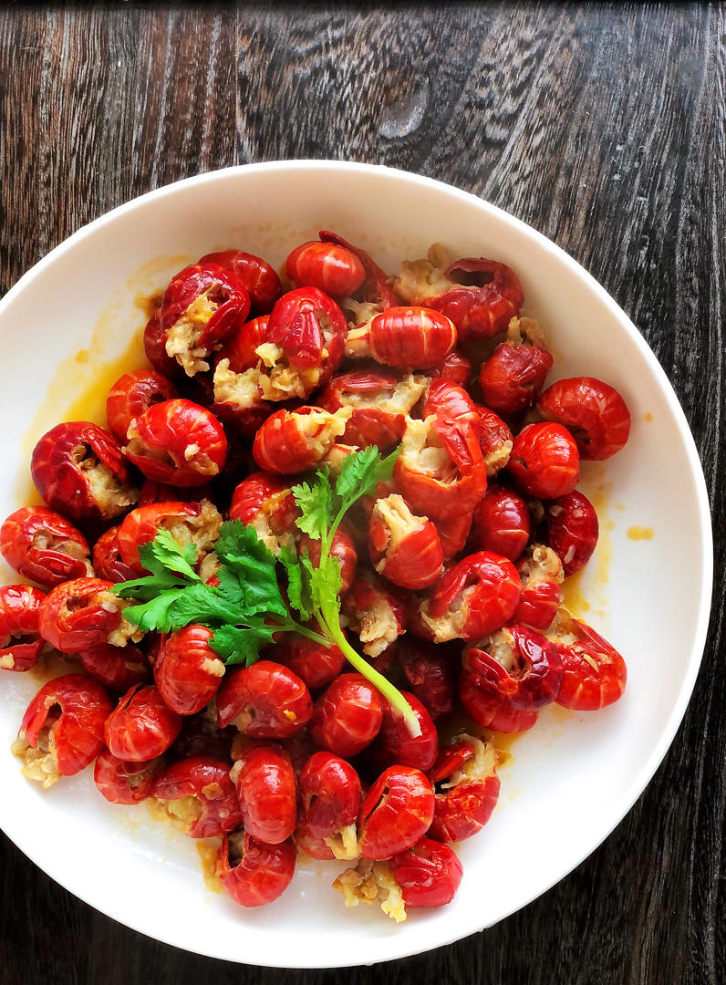 春淡怡做的快手鲜香蒜蓉泡椒小龙虾尾