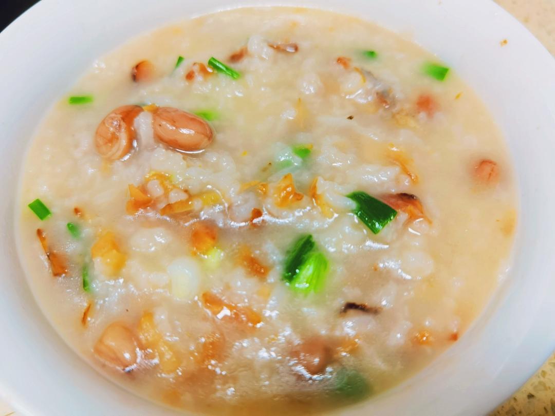 柴鱼花生粥，广式老火粥