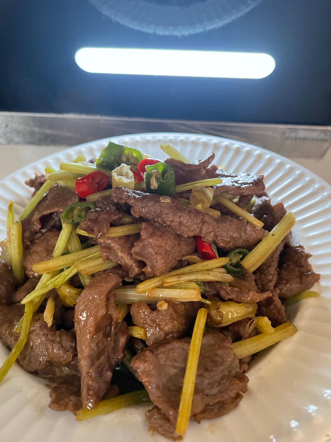 小炒牛肉（肉嫩味香）