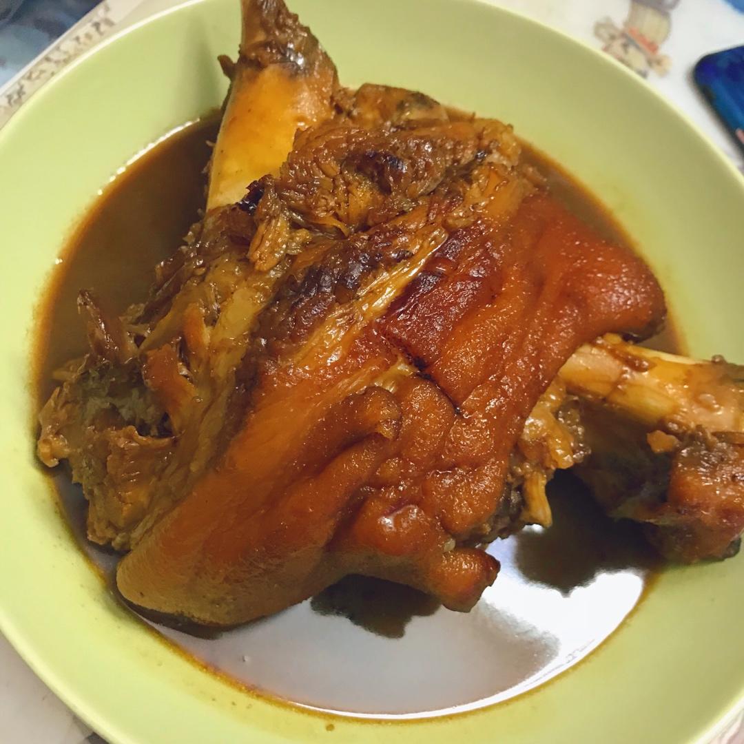 李阿泰做的老丁的私房菜家常红烧肘子
