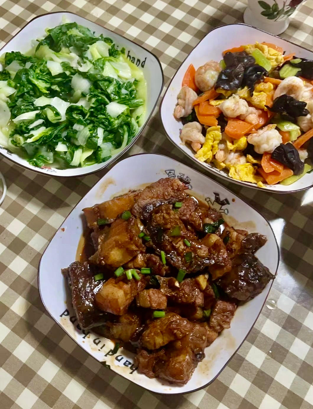 炸猪肉丸子