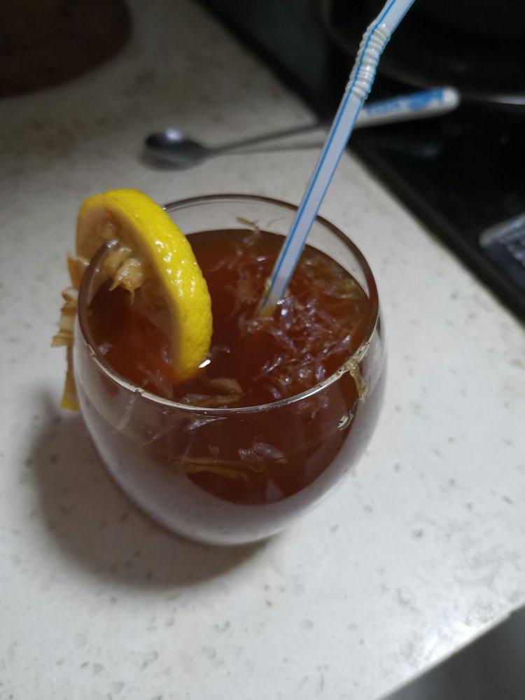 想喝饮料又怕不健康？自制柠檬红茶来了！