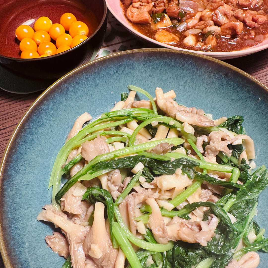 素菜也鲜甜的平菇炒青菜