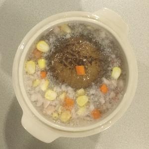 香菇玉米粒胡萝卜粒猪肉粥的做法 步骤3