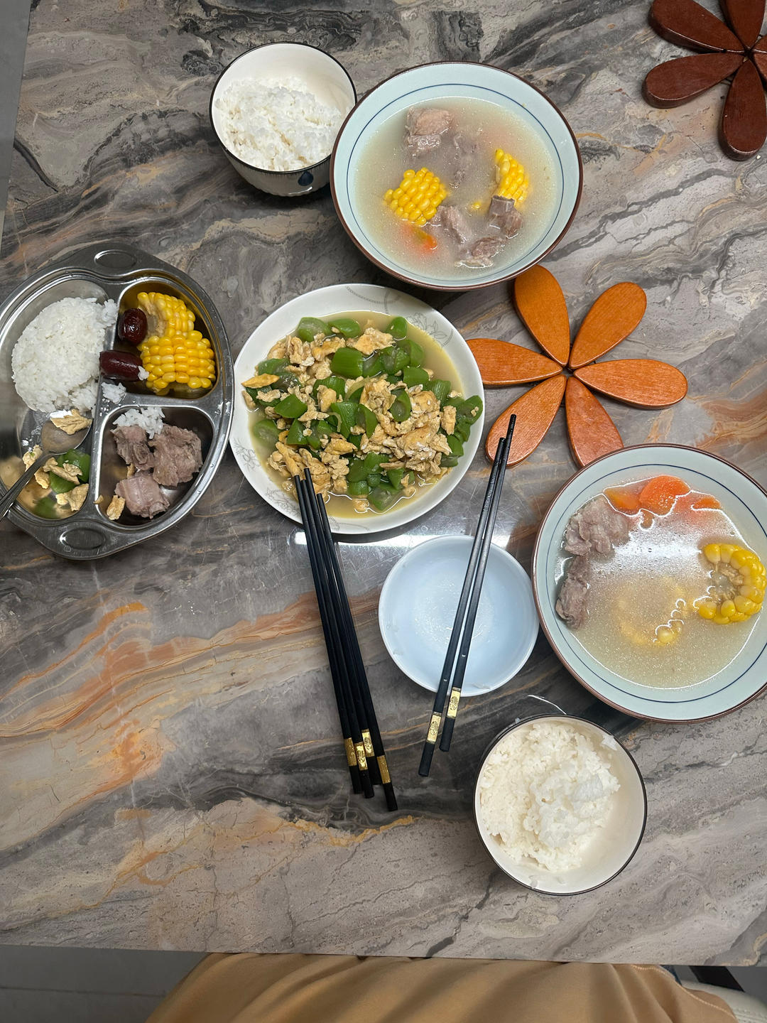 连吃三碗的玉米山药排骨汤