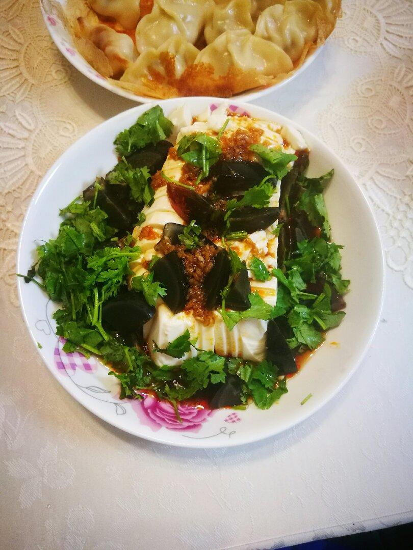 凉拌皮蛋豆腐