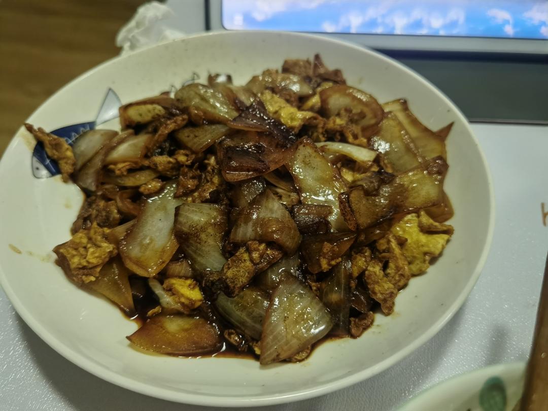 降压防癌的好食材  洋葱炒鸡蛋