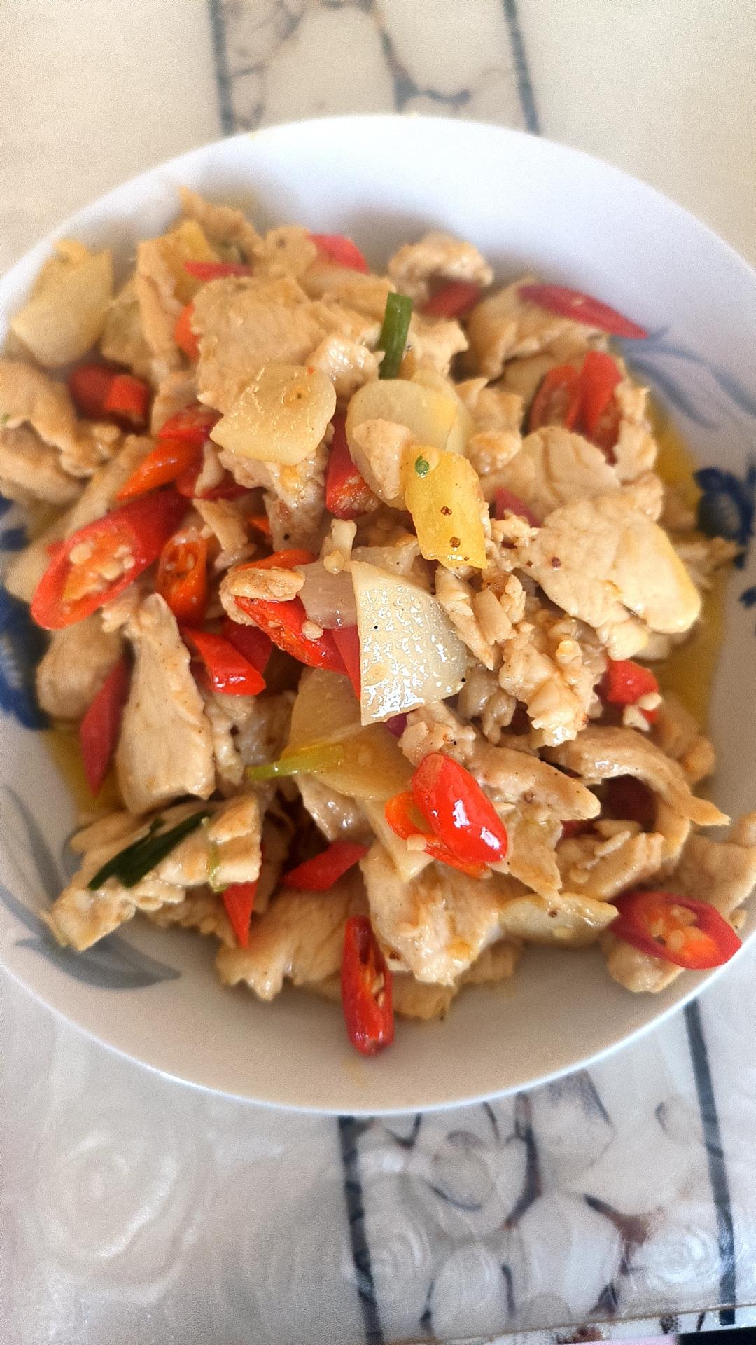 鸡丝炒青椒（鸡肉不老）