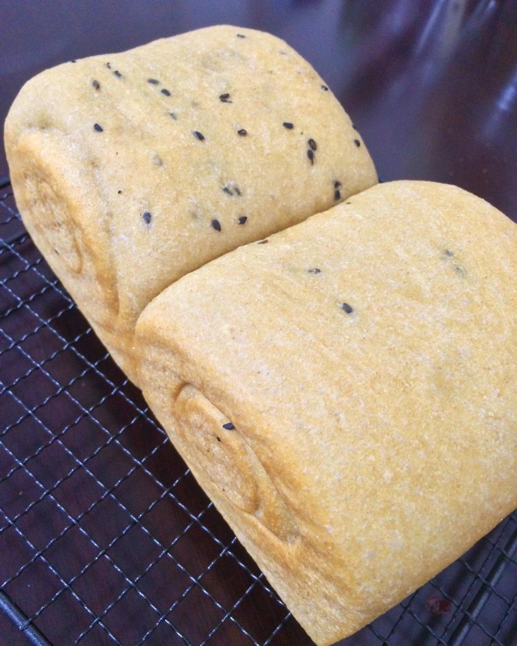 健身食谱-复杂碳水化合物-全麦面包