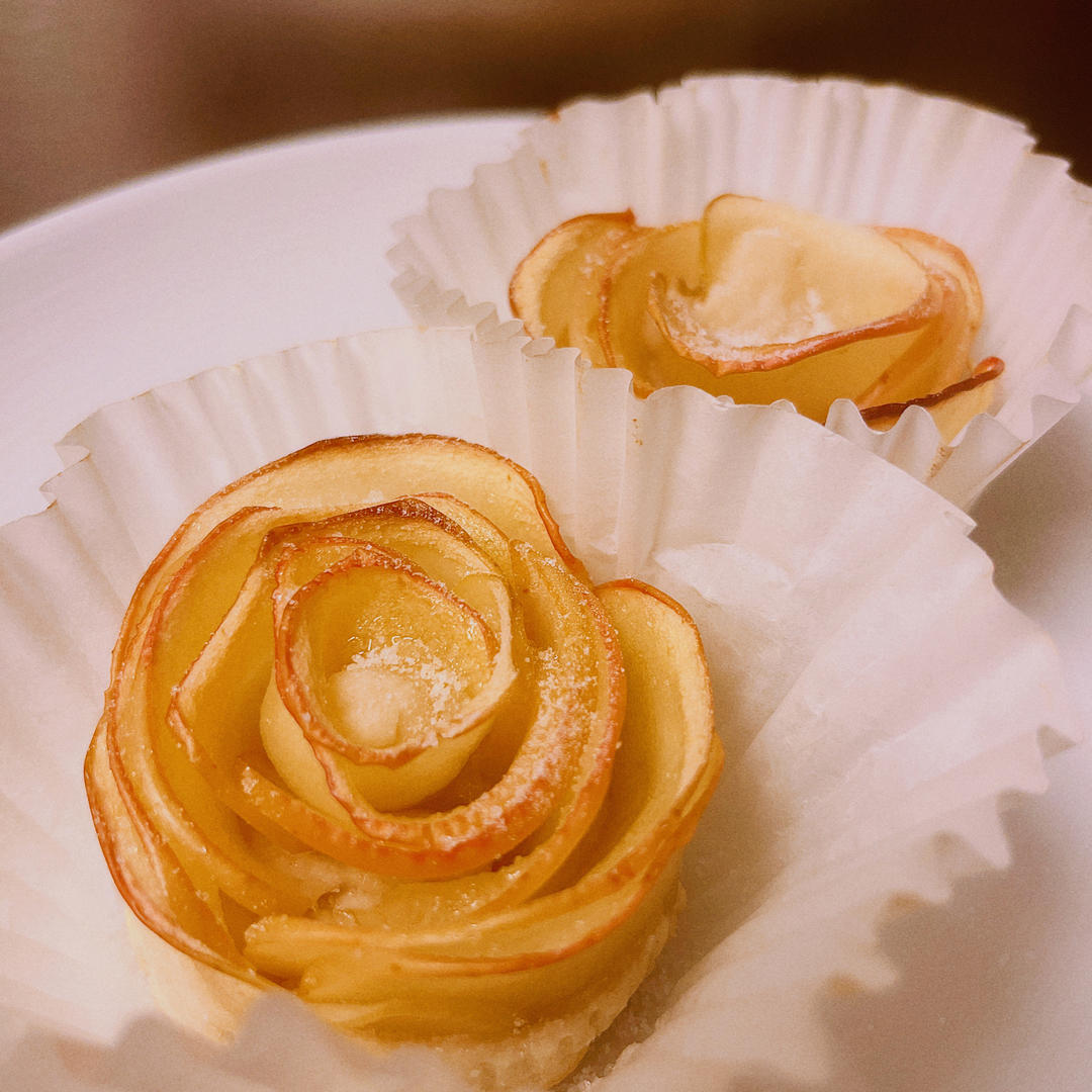 烤玫瑰苹果花