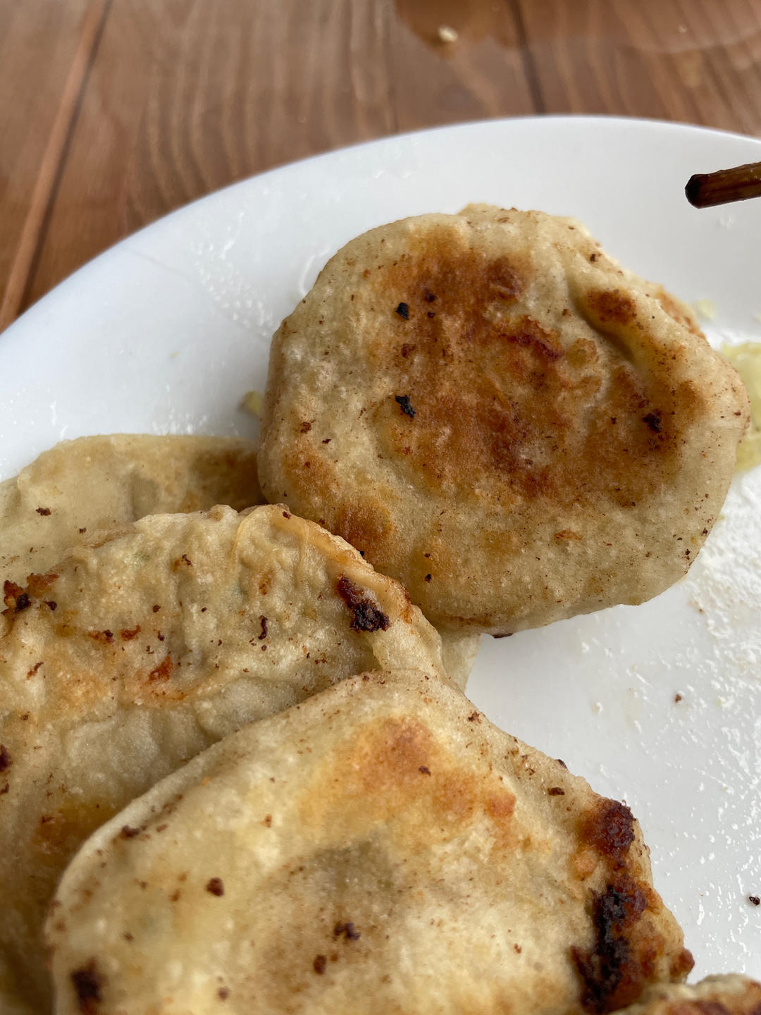 猪肉芹菜馅饼，皮薄馅厚