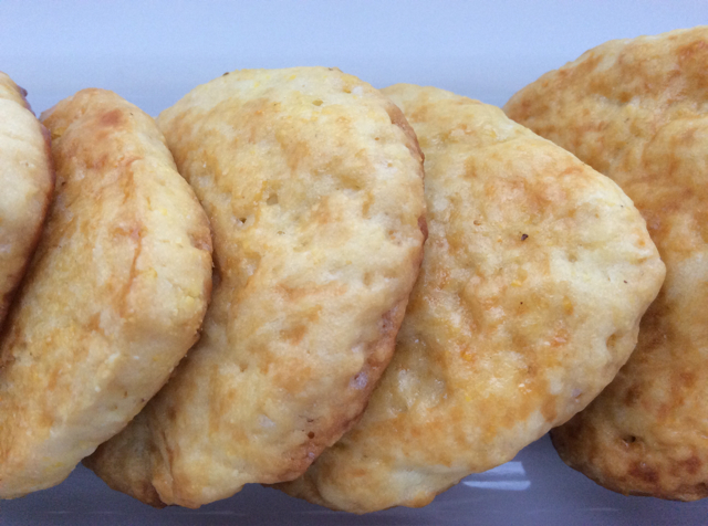 【视频】3分钟 奶油司康Scone(可能是世界上最快手的司康) 消耗淡奶油～