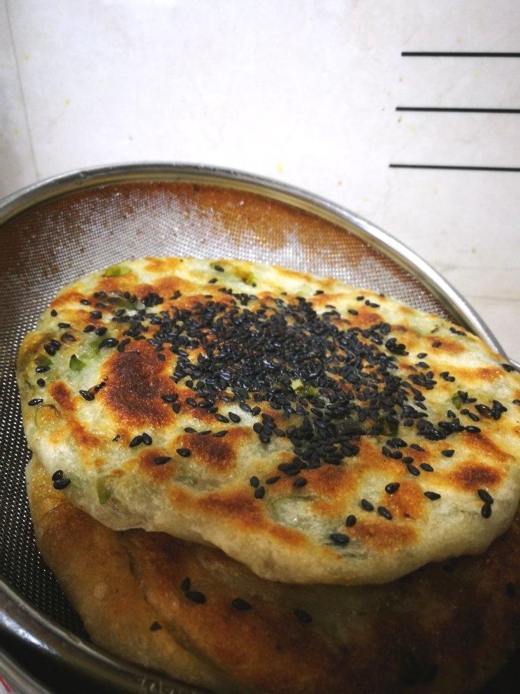 最简单面食—椒盐葱油饼