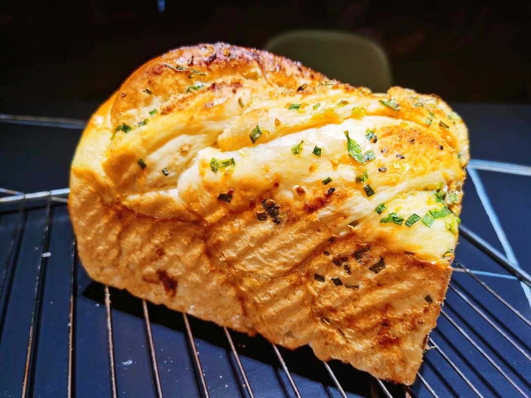 香葱肉松手撕吐司