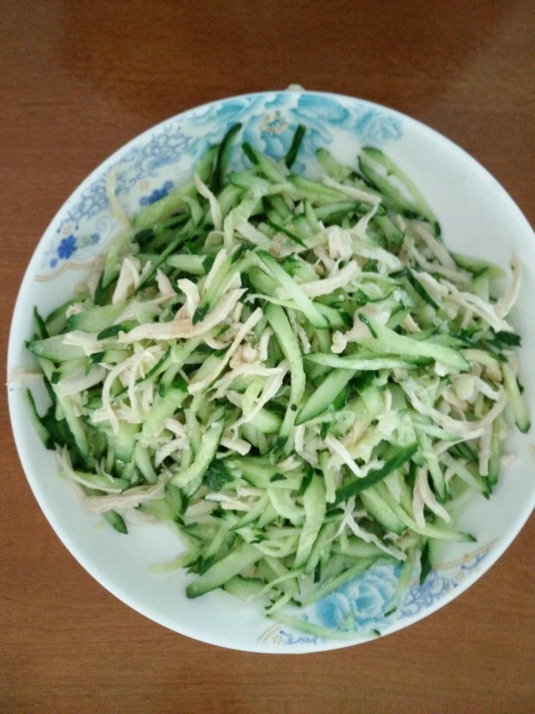 黄瓜拌鸡丝