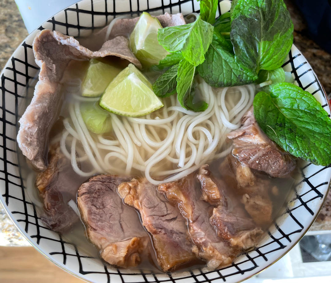 跟我一起做正宗越南牛肉粉pho（秘方大公开）