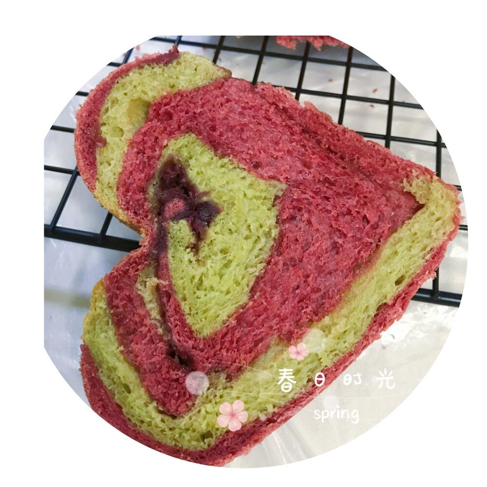 心形双色夹心吐司