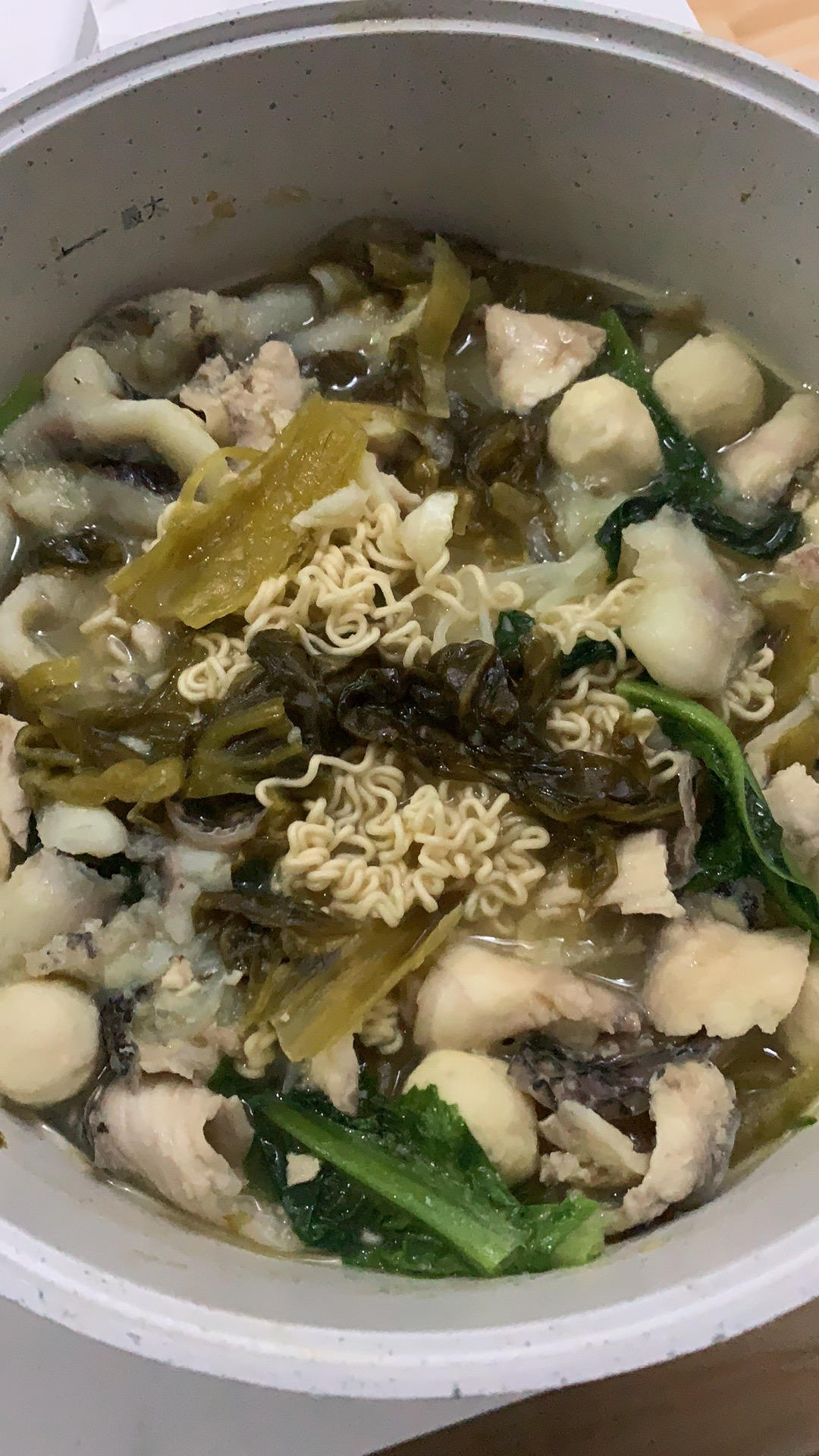 老坛酸菜鱼乌冬面
